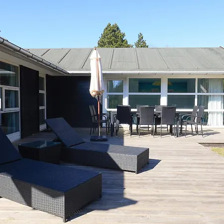 4 Star In Vaeggerlose * Bøtø By